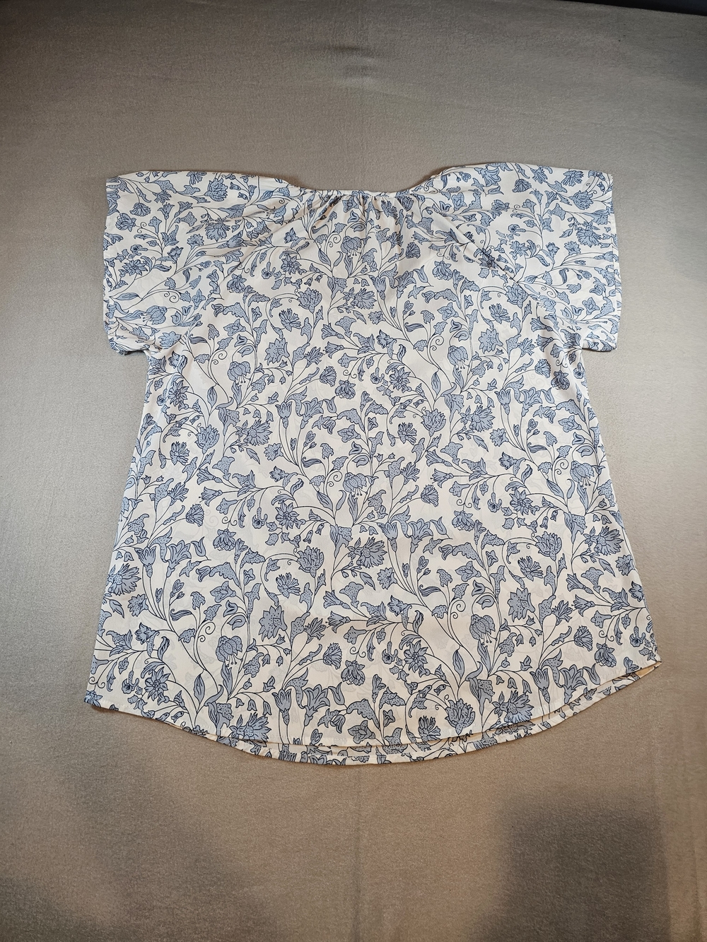 Women's Blue Floral Drawstring Neck Top Size L - Picture 3 of 3